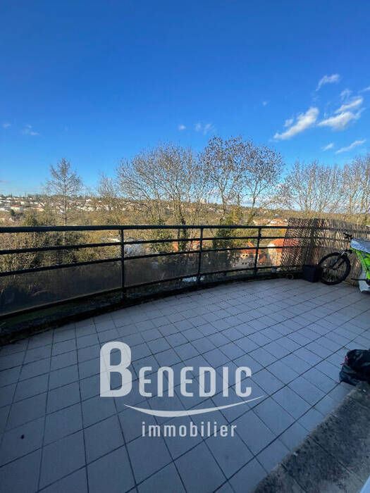 4255191d - Attribut alt par défaut.