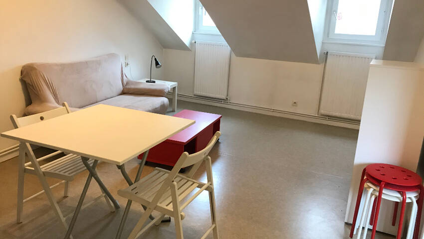 4253775b - Attribut alt par défaut.