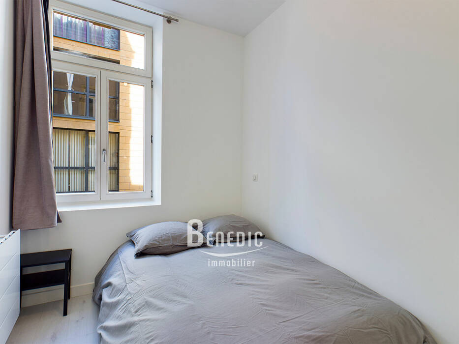 49085686e - Attribut alt par défaut.