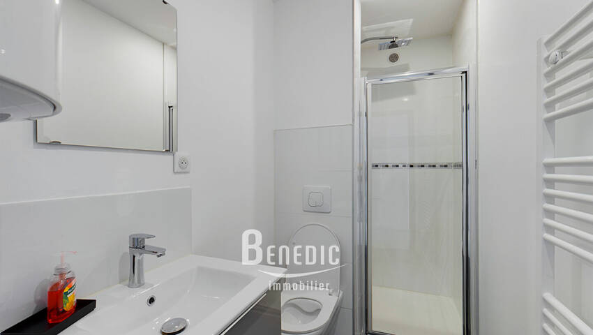 49085686g - Attribut alt par défaut.