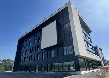 49091102b - Attribut alt par défaut.