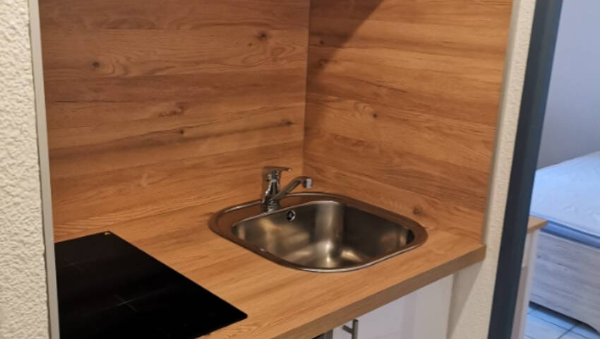 35750986a - Attribut alt par défaut.