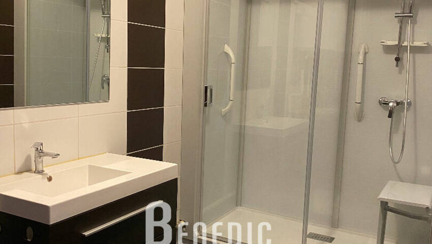 13891940g - Attribut alt par défaut.