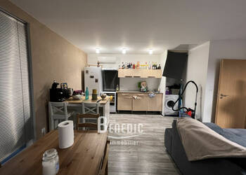 49163061b - Attribut alt par défaut.