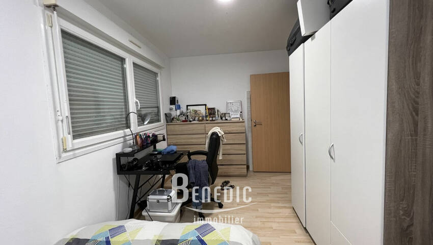 49163061g - Attribut alt par défaut.