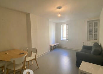 49221802c - Attribut alt par défaut.