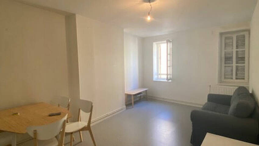 49221802c - Attribut alt par défaut.