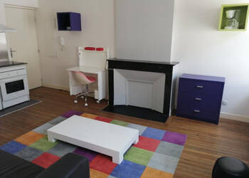 4281477b - Attribut alt par défaut.