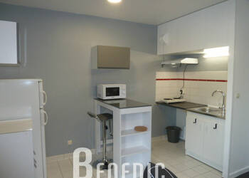 49300162b - Attribut alt par défaut.