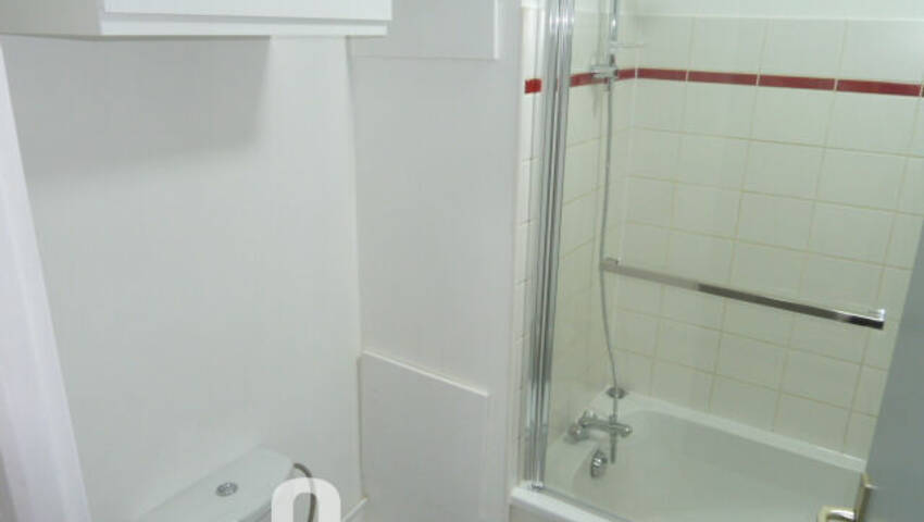 49300162e - Attribut alt par défaut.