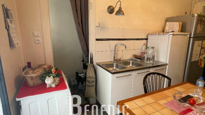 18748020c - Attribut alt par défaut.