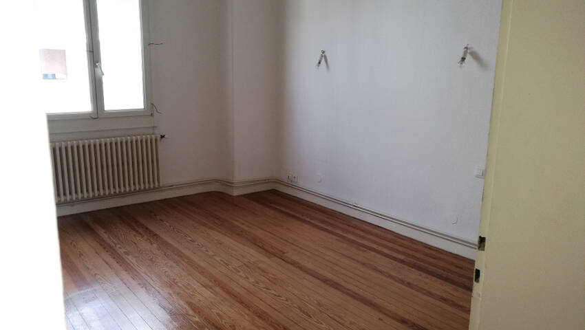 7004398b - Attribut alt par défaut.