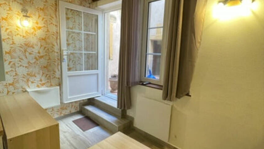 4254431d - Attribut alt par défaut.