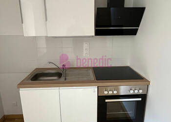 4253853c - Attribut alt par défaut.