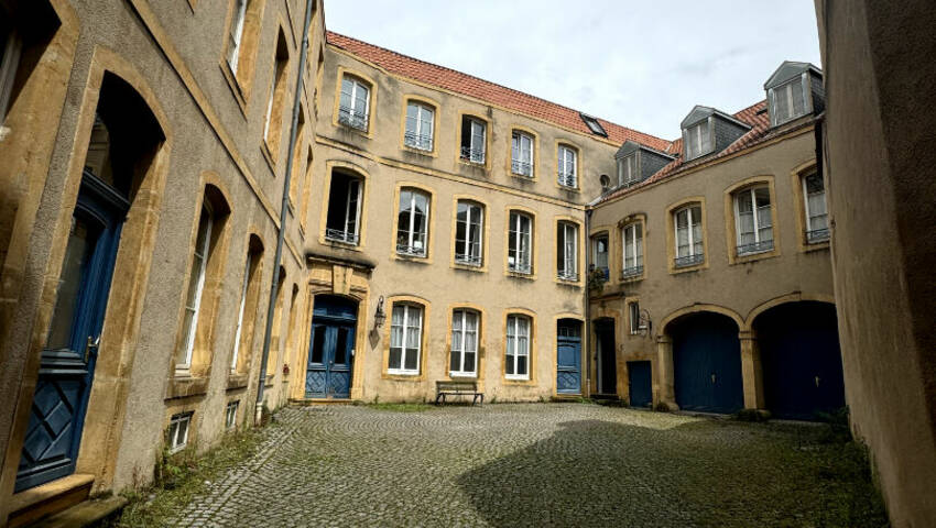 4255891j - Attribut alt par défaut.