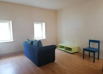 4253777b - Attribut alt par défaut.