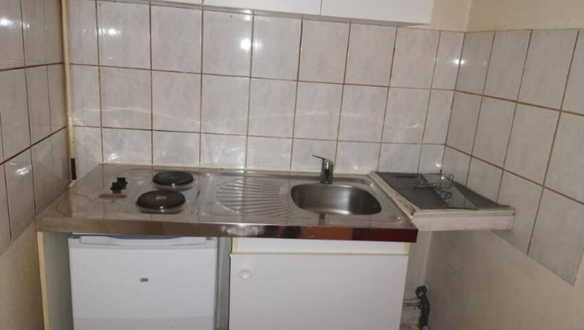 4253777c - Attribut alt par défaut.