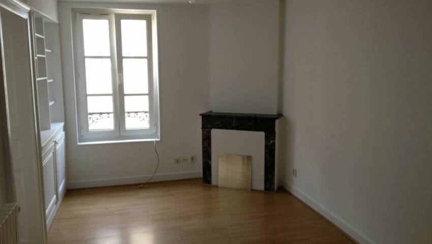 4253438b - Attribut alt par défaut.