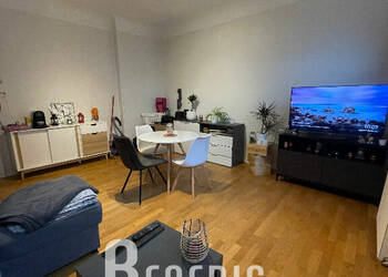 4252877c - Attribut alt par défaut.