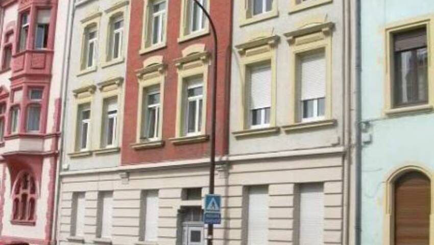 4252877j - Attribut alt par défaut.