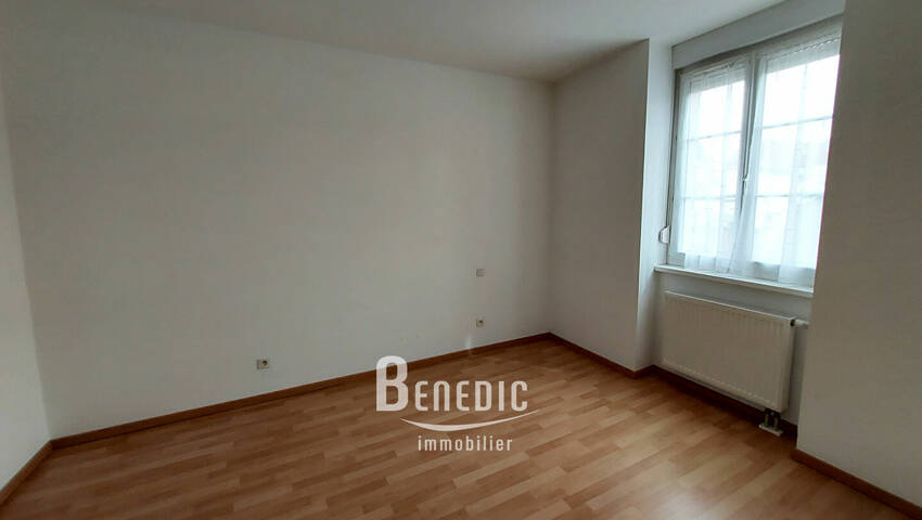 49657779d - Attribut alt par défaut.