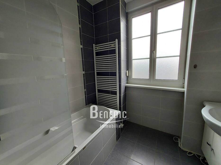 49657779e - Attribut alt par défaut.