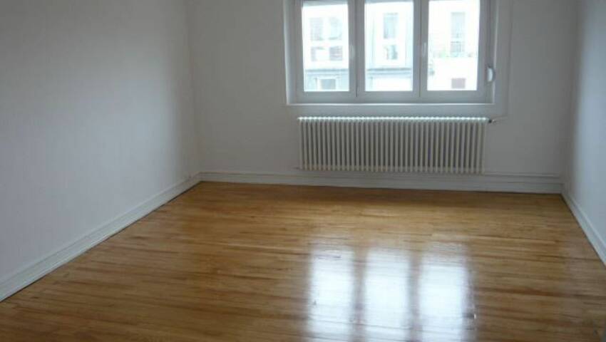 4247404c - Attribut alt par défaut.