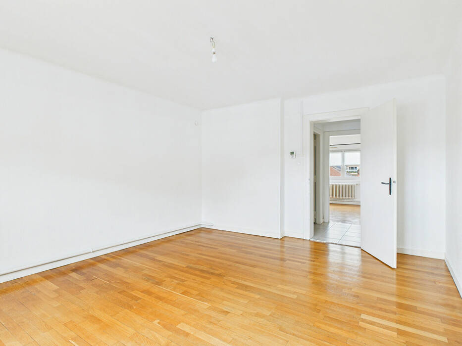 4247404b - Attribut alt par défaut.