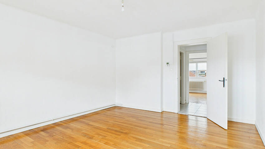 4247404b - Attribut alt par défaut.