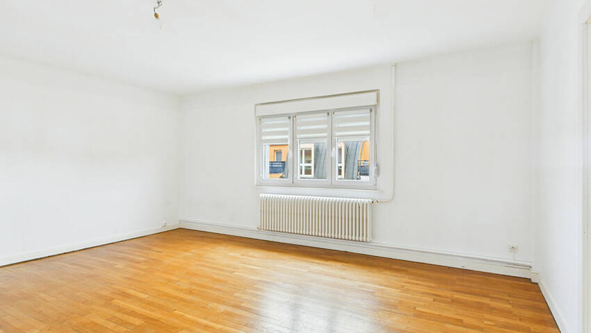 4247404c - Attribut alt par défaut.