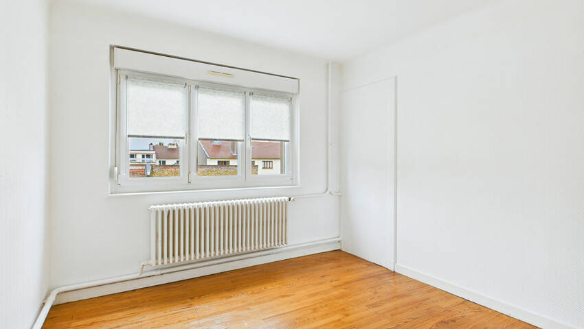 4247404f - Attribut alt par défaut.