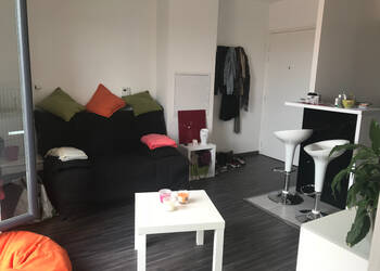 28325090b - Attribut alt par défaut.