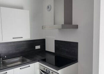 49691534b - Attribut alt par défaut.