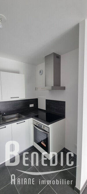 49691534c - Attribut alt par défaut.