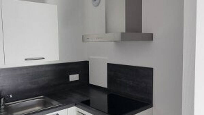 49691534c - Attribut alt par défaut.