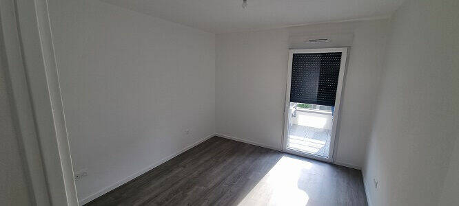 49691534d - Attribut alt par défaut.