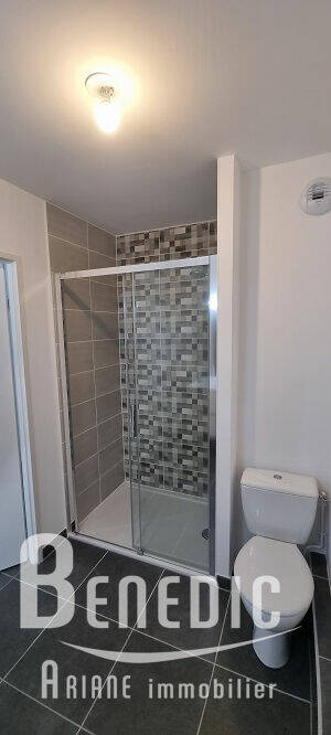 49691534f - Attribut alt par défaut.