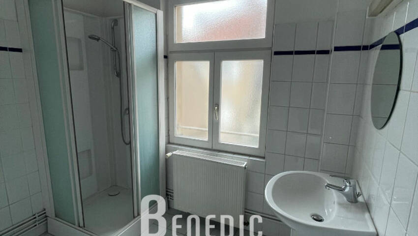 4254342e - Attribut alt par défaut.