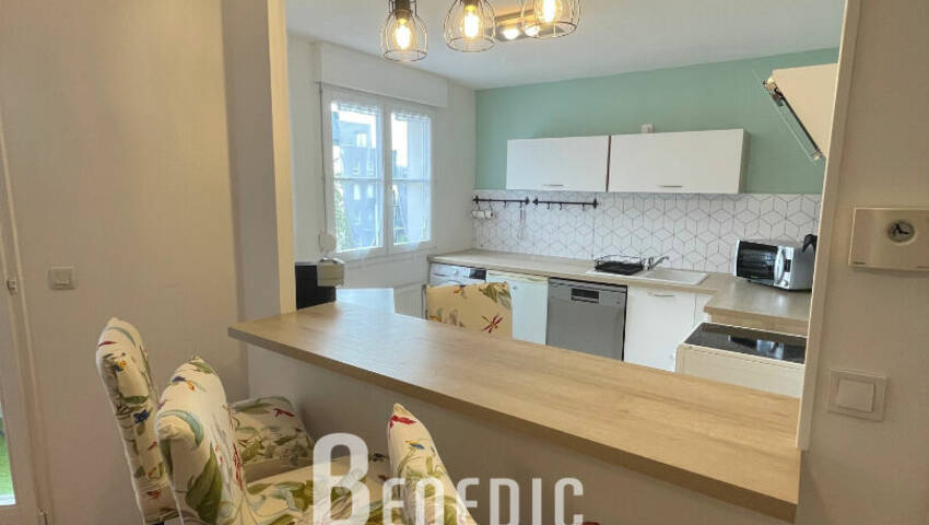 49868087b - Attribut alt par défaut.