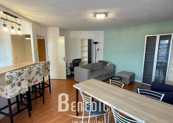 49868087c - Attribut alt par défaut.