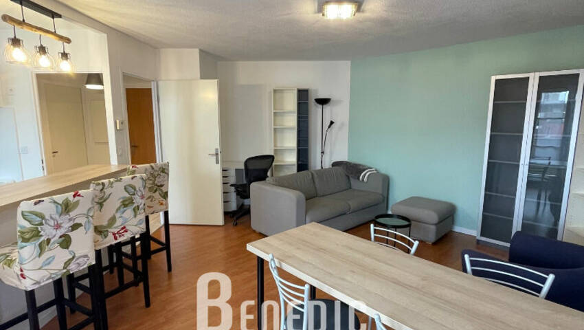 49868087c - Attribut alt par défaut.