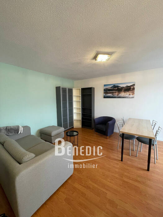 49868087g - Attribut alt par défaut.