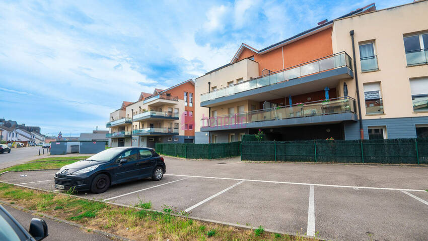 49651370a - Attribut alt par défaut.