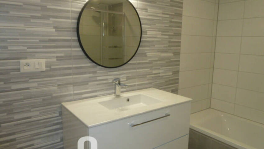 49773111g - Attribut alt par défaut.