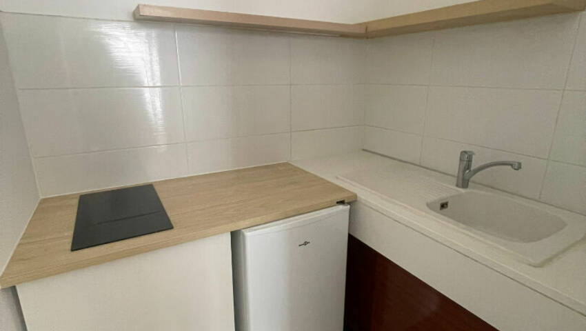 4256076c - Attribut alt par défaut.