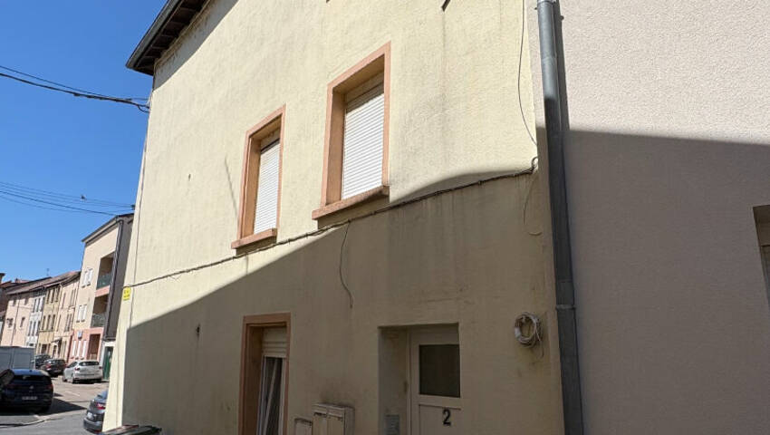 49989503a - Attribut alt par défaut.