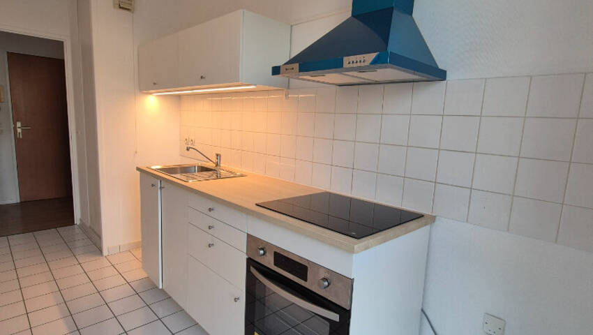 4254292a - Attribut alt par défaut.