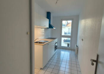 4254292b - Attribut alt par défaut.