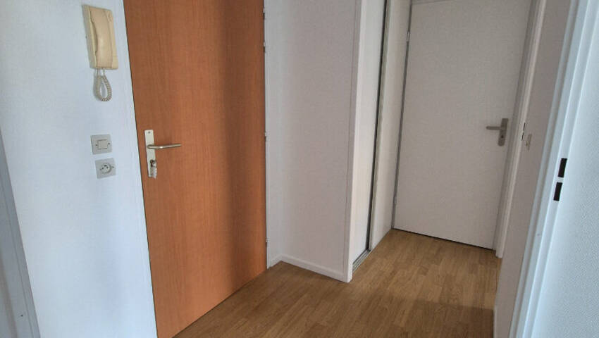 4254292c - Attribut alt par défaut.