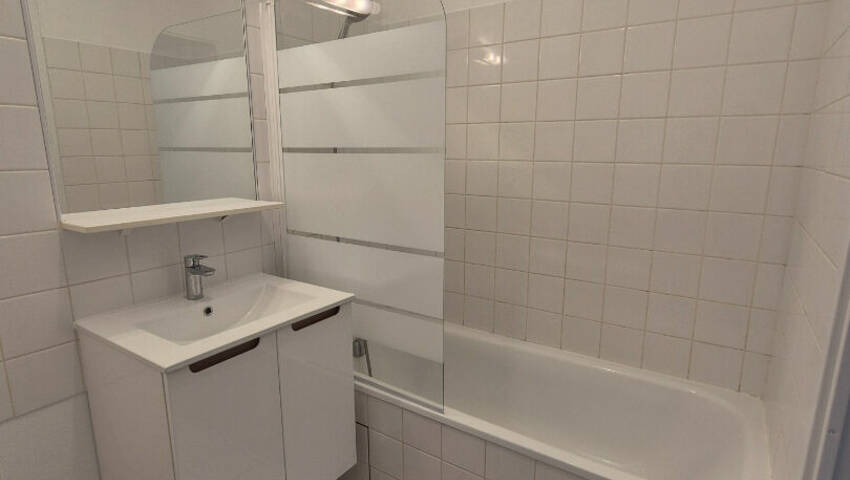 4254292g - Attribut alt par défaut.